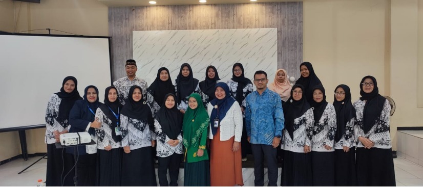 Penguatan Karakter Siswa Melalui 7 Kebiasaan Anak Hebat: Sekolah Pascasarjana UM Gelar Workshop di SD Laboratorium