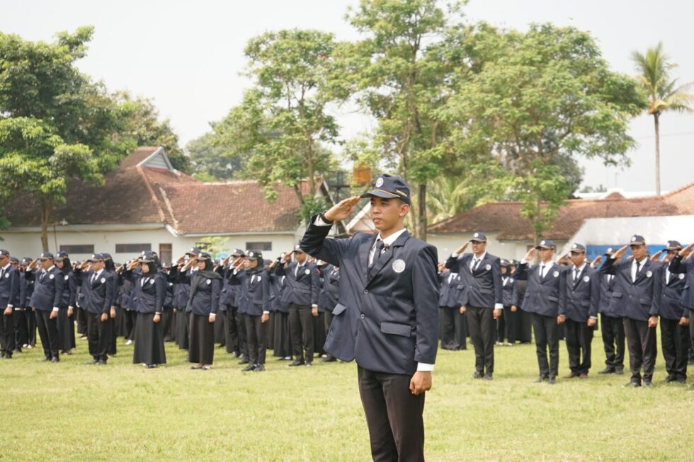 Mahasiswa PPG Prajabatan Gelombang 2 Tahun 2023 UM Mengikuti Diklat Wawasan Kebangsaan dan Bela Negara di Pangkalan TNI AL Malang