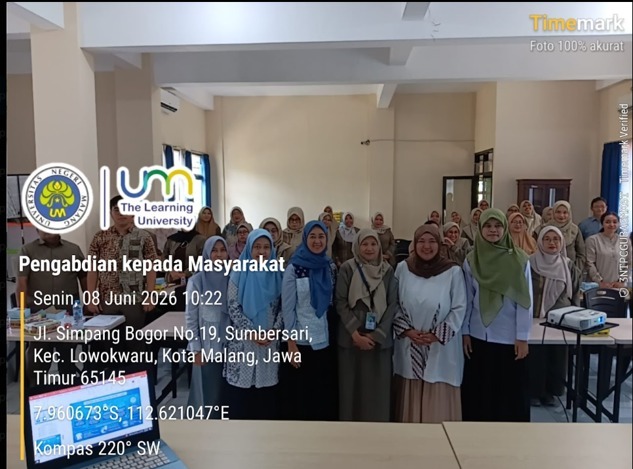 Dosen Universitas Negeri Malang Dampingi Guru SD Laboratorium UM Mengubah PTK Menjadi Artikel Jurnal Terakreditasi
