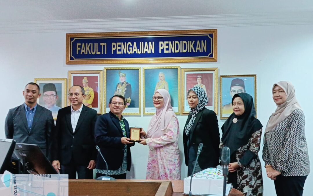Sekolah Pascasarjana Universitas Negeri Malang memfasilitasi 24 Mahasiswa untuk mengikuti Program Student International Research Outbound Mobility di Universiti Putra Malaysia