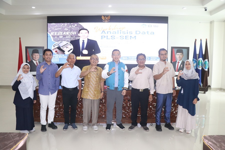 Mahasiswa Sekolah Pascasarjana UM Didorong Meningkatkan Kualitas Penelitian Kuantitatif melalui Workshop Analisis Data PLS-SEM bersama Assoc. Prof. Dr. Tommy Tanu Wijaya dari Beijing Normal University